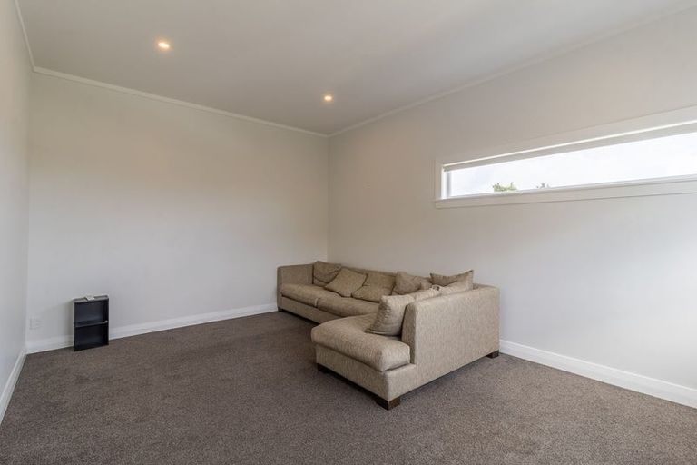 Photo of property in 31 Apuka Street, Brooklyn, Wellington, 6021