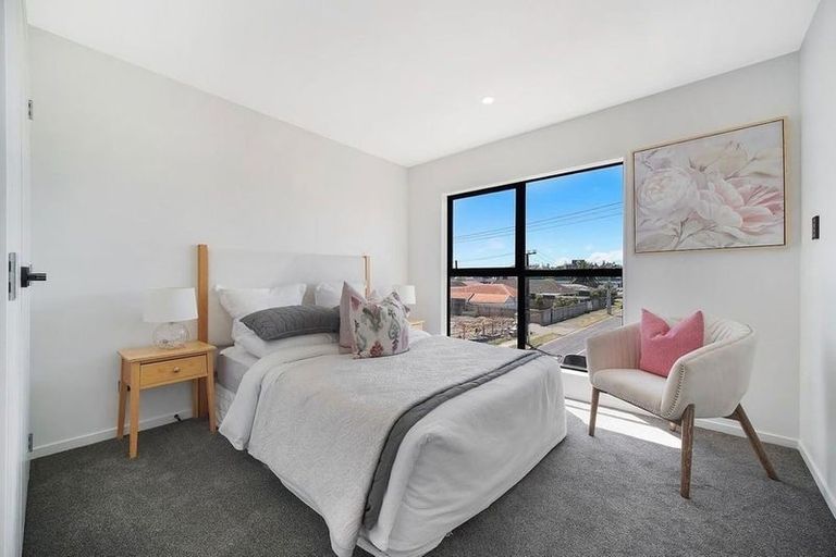 Photo of property in 4/26 Dale Crescent, Pakuranga, Auckland, 2010