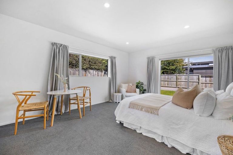 Photo of property in 16 Orbell Drive, Lake Hayes, Queenstown, 9304