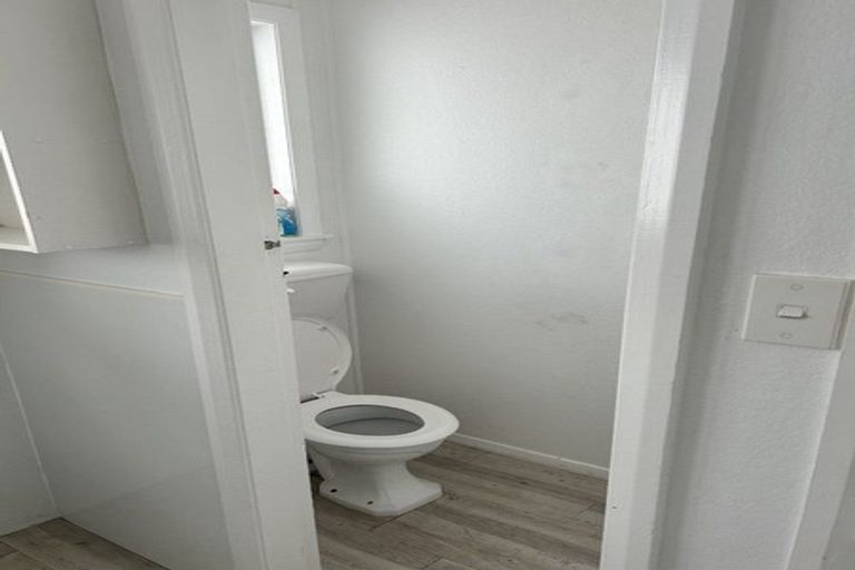 Photo of property in 6 Mcmaster Street, Greytown, 5712