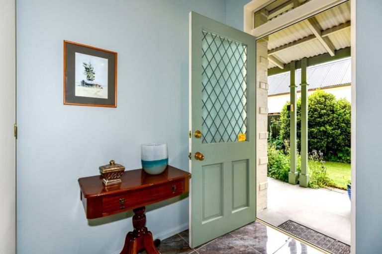 Photo of property in 3 Cressy Place, Darfield, 7510