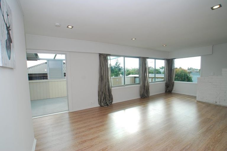 Photo of property in 35a Bay Street, Red Beach, 0932