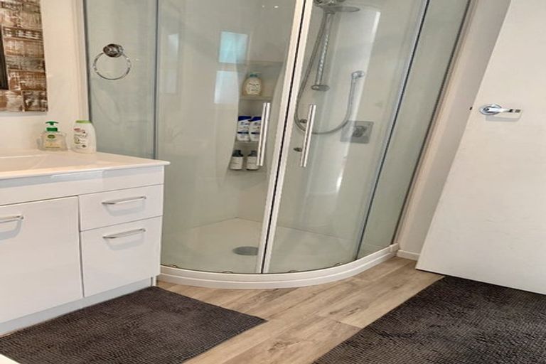 Photo of property in 28 Apollo Parade, Milson, Palmerston North, 4414