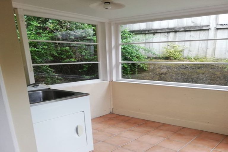 Photo of property in 96 Onslow Road, Khandallah, Wellington, 6035