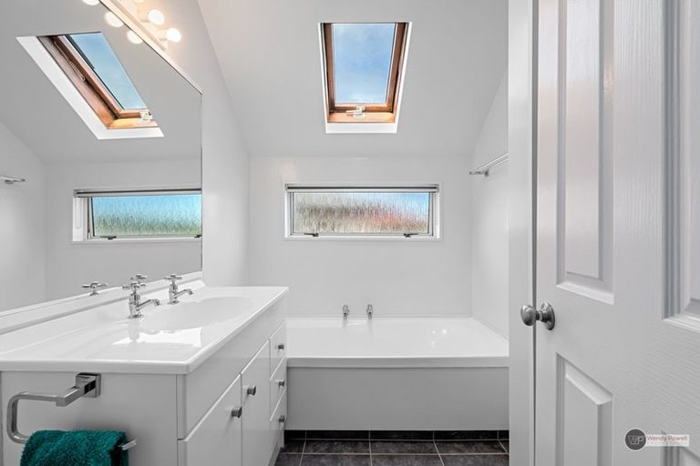 Photo of property in 10a Kauri Street, Woburn, Lower Hutt, 5011