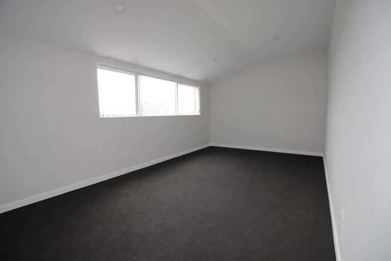 Photo of property in 4 Kearney Place, Massey, Auckland, 0614