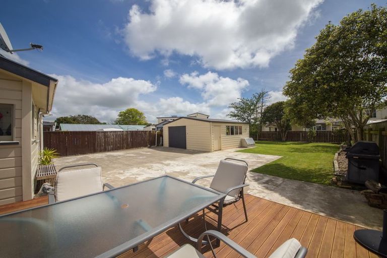 Photo of property in 25 Edgeware Road, Palmerston North, 4410