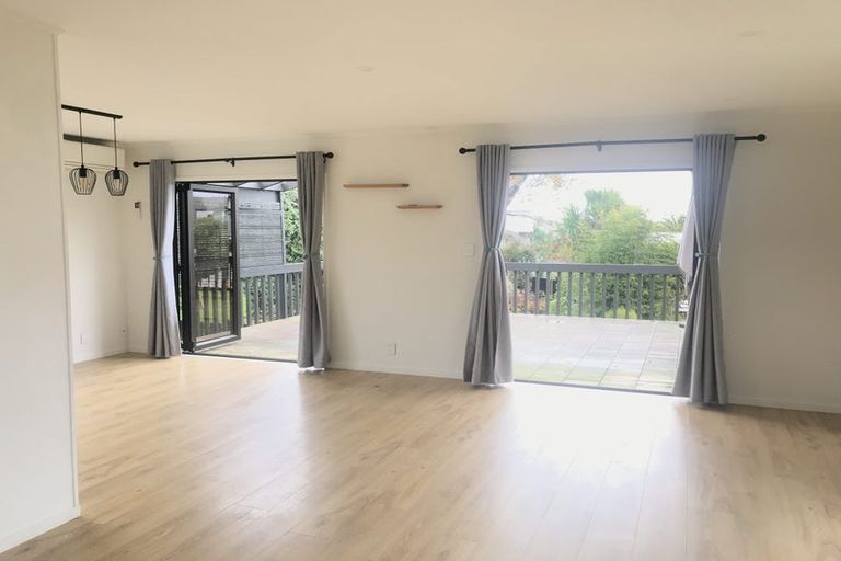 Photo of property in 65 Marendellas Drive, Bucklands Beach, Auckland, 2014