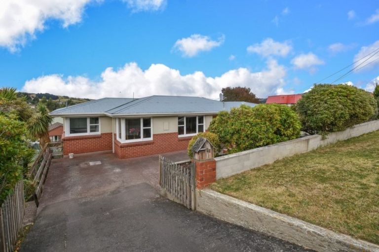 Photo of property in 39 Waldron Crescent, Green Island, Dunedin, 9018