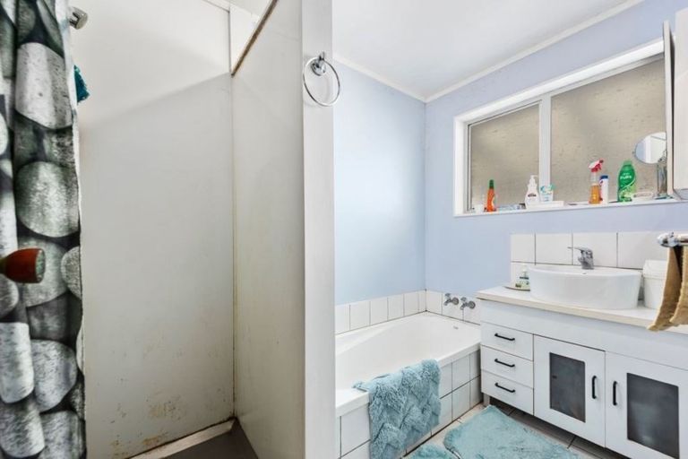 Photo of property in 5 Kentucky Street, Totara Park, Upper Hutt, 5018