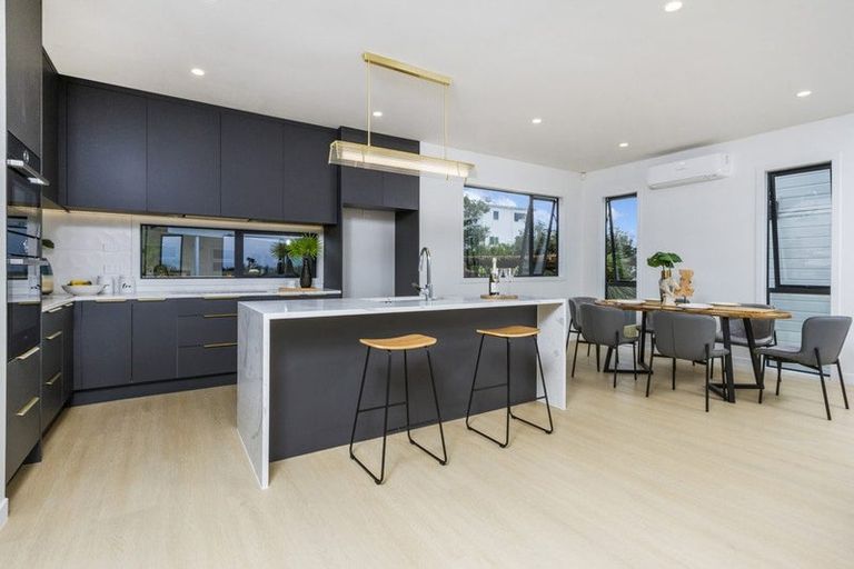 Photo of property in 591c East Coast Road, Browns Bay, Auckland, 0632