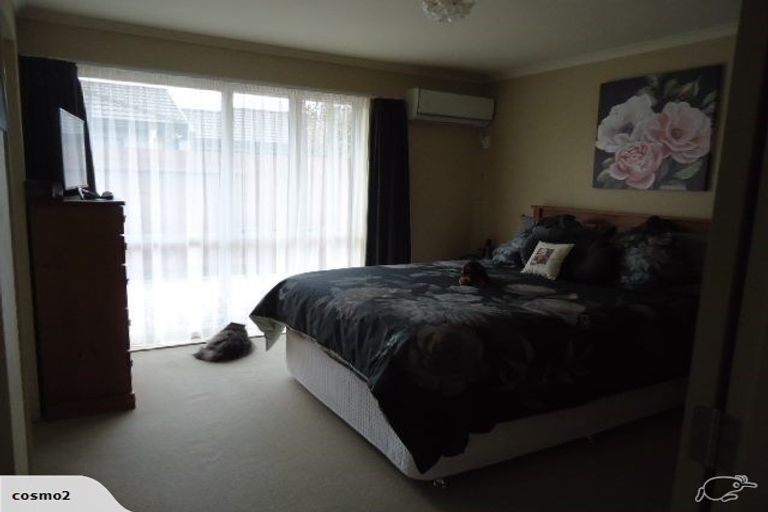 Photo of property in 35 Boston Parade, Kelvin Grove, Palmerston North, 4414
