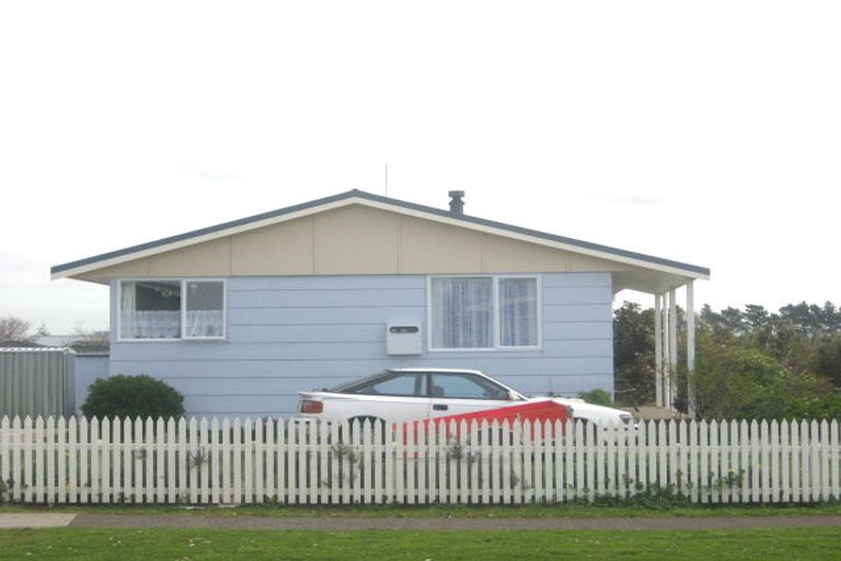 Photo of property in 8 Tuiti Street, Waitara, 4320