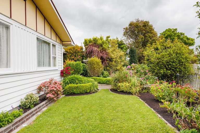 Photo of property in 7 Clarke Avenue, Highbury, Palmerston North, 4412