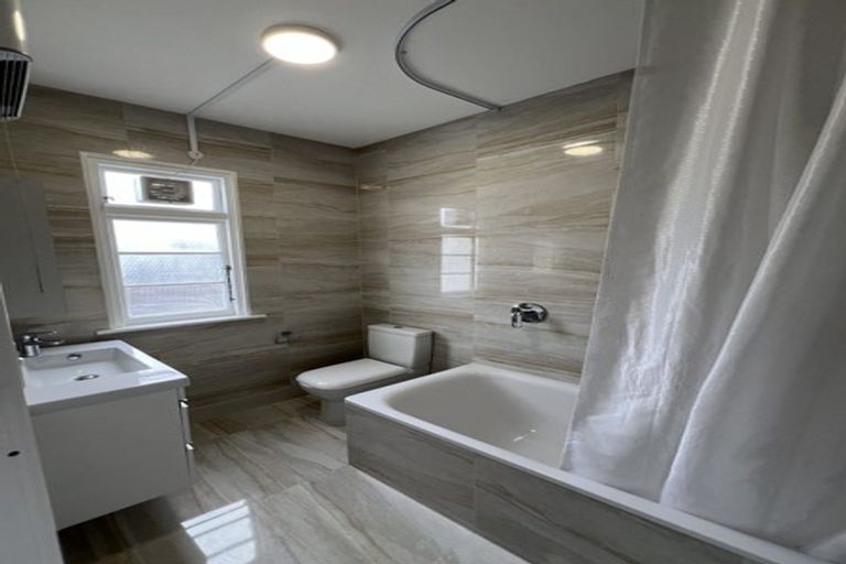 Photo of property in 20b Portland Crescent, Thorndon, Wellington, 6011