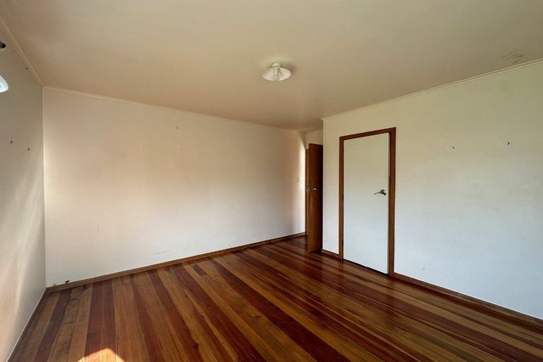 Photo of property in 105 Royal Road, Massey, Auckland, 0614