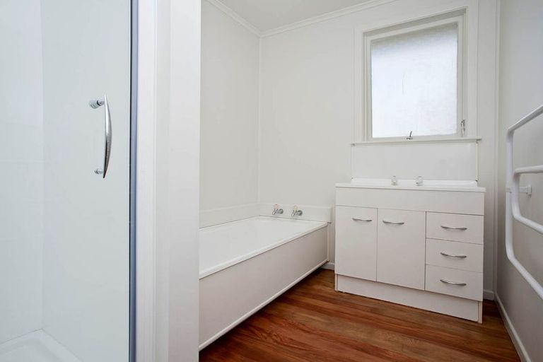 Photo of property in 31 Nutsey Avenue, Northcote, Auckland, 0627