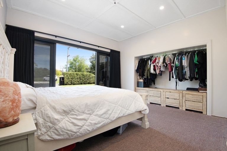 Photo of property in 1 Chamberlain Street, Feilding, 4702