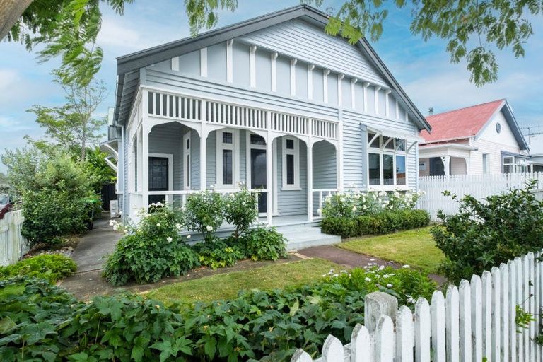 Photo of property in 39 Nelson Crescent, Napier South, Napier, 4110