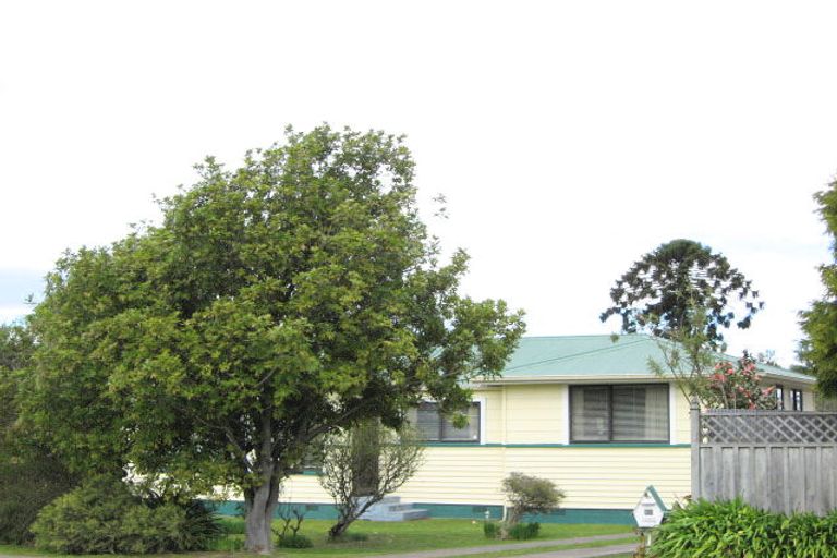 Photo of property in 10 School Road, Clive, 4102