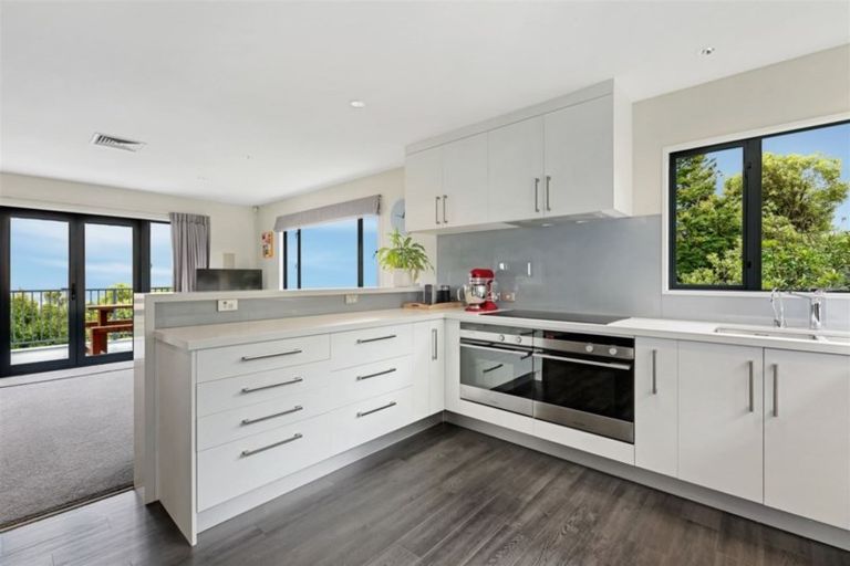 Photo of property in 3a Plains View, Mount Pleasant, Christchurch, 8081