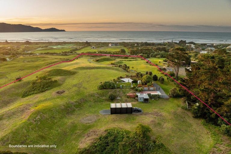 Photo of property in 155 Paetawa Road, Peka Peka, Waikanae, 5391