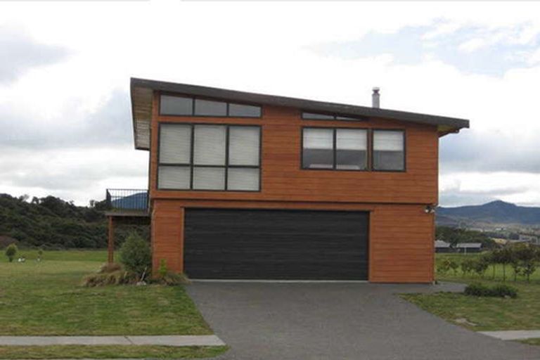 Photo of property in 162 Lisland Drive, Kinloch, Taupo, 3377
