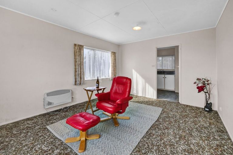 Photo of property in 60 Hume Street, Waitara, 4320