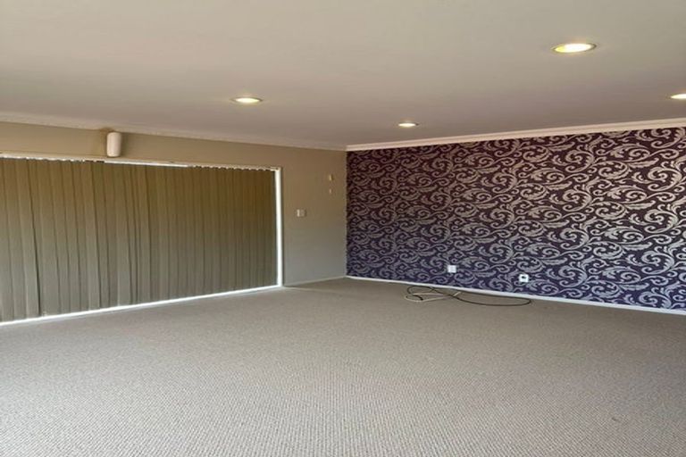 Photo of property in 38 Leafield Crescent, Henderson, Auckland, 0612