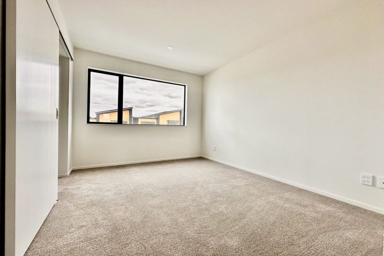 Photo of property in 11 Kiato Lane, Flat Bush, Auckland, 2019