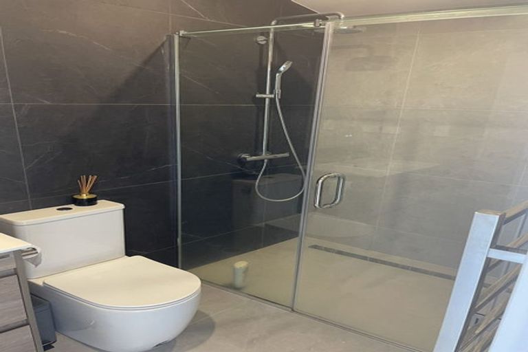 Photo of property in 8/14 Kerswill Place, Pakuranga, Auckland, 2010