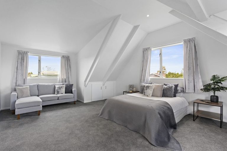 Photo of property in 4 Pyatt Place, Redwood, Christchurch, 8051