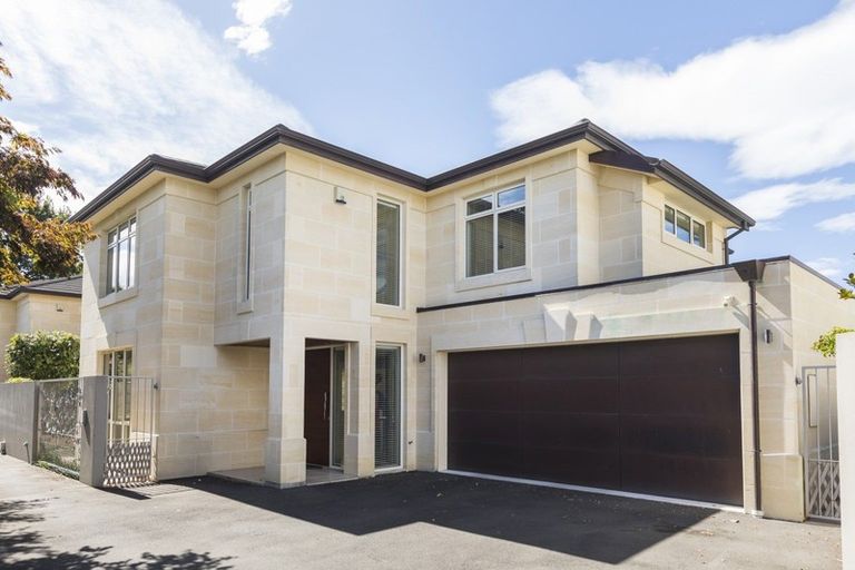 Photo of property in 103 Aikmans Road, Merivale, Christchurch, 8014