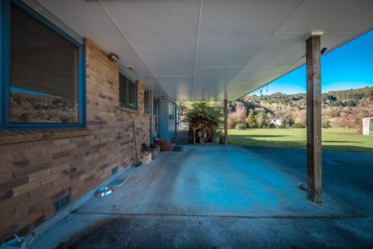 Photo of property in 6 Deemac Street, Reefton, 7830