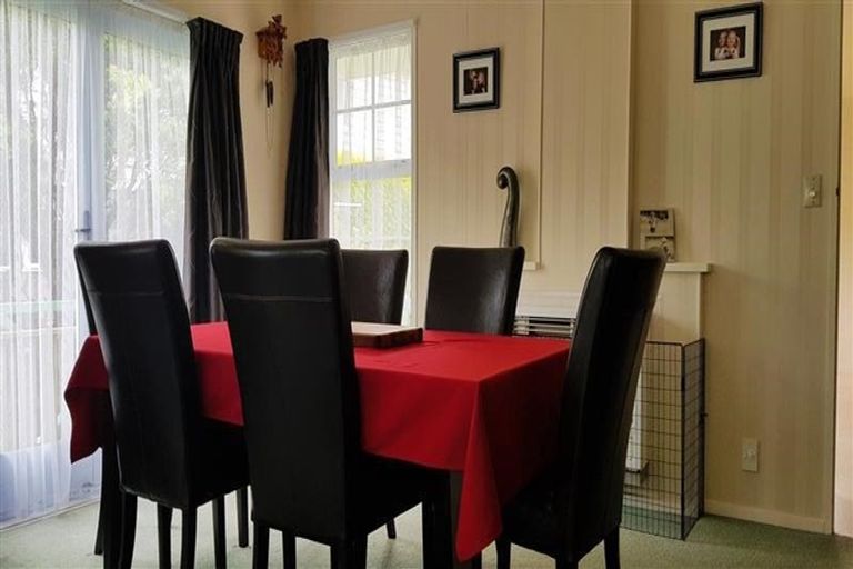 Photo of property in 22 Oriel Avenue, Tawa, Wellington, 5028