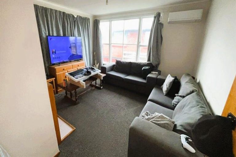 Photo of property in 12 Gibbons Crescent, Castlecliff, Whanganui, 4501