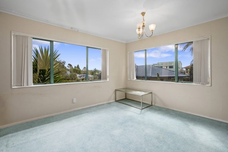 Photo of property in 30 Capricorn Place, Kawaha Point, Rotorua, 3010