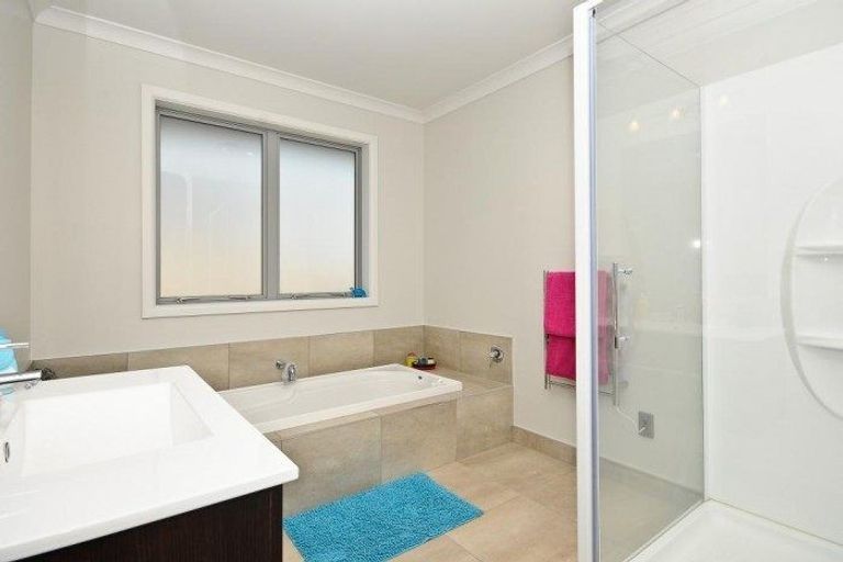 Photo of property in 5 Kentwood Place, Flagstaff, Hamilton, 3210