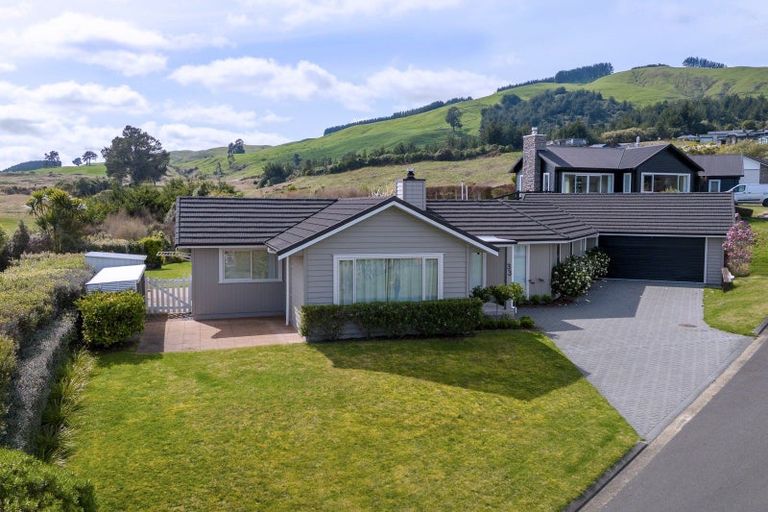 Photo of property in 33 Bodes Lane, Kinloch, Taupo, 3377