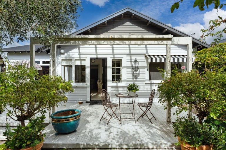 Photo of property in 90 Iranui Road, Inner Kaiti, Gisborne, 4010