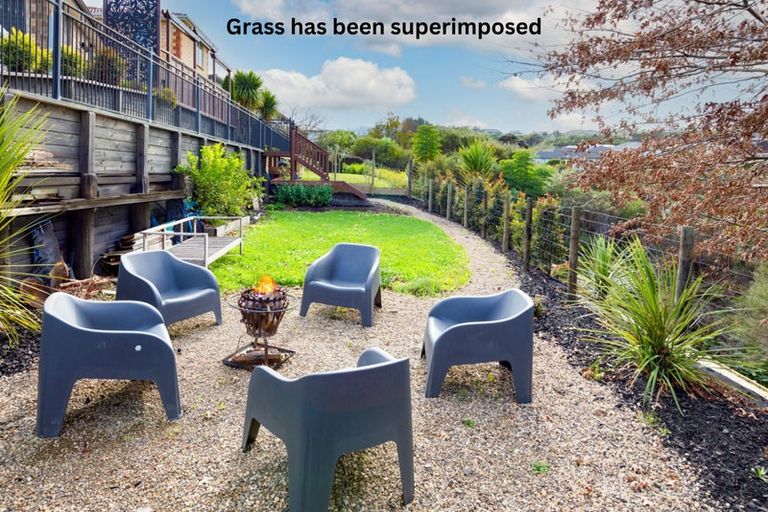 Photo of property in 112 Grand Drive, Orewa, 0931