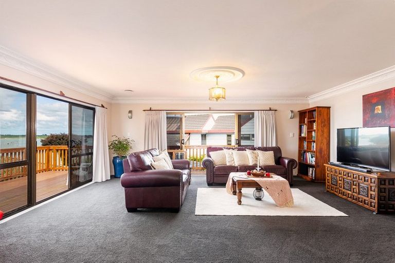 Photo of property in 57 St Annes Crescent, Wattle Downs, Auckland, 2103