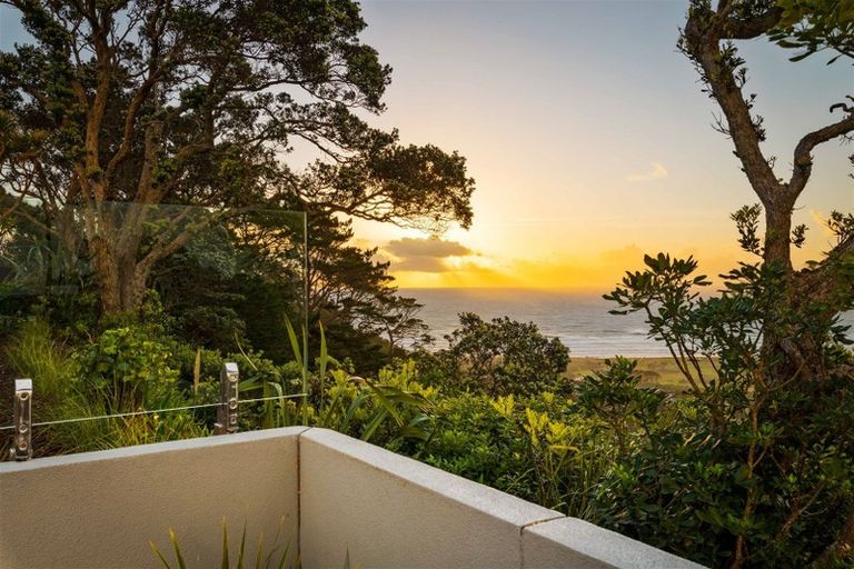 Photo of property in 107 Oaia Road, Muriwai, Waimauku, 0881