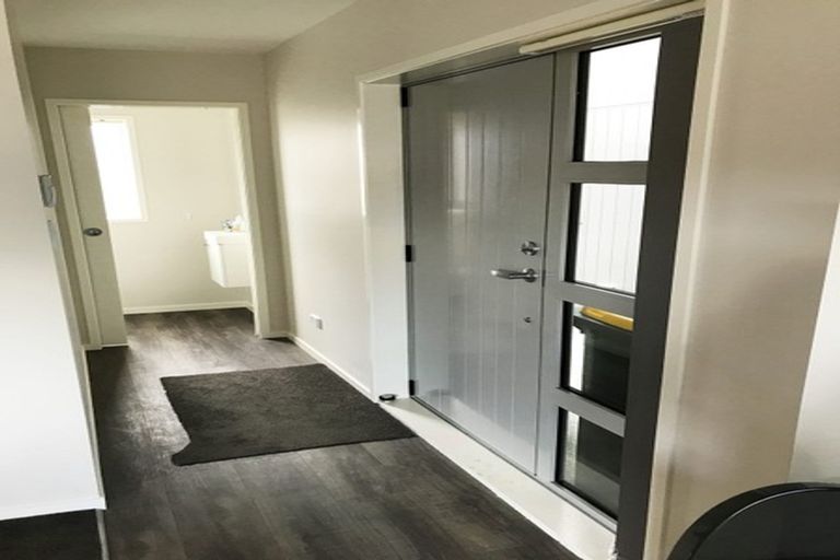 Photo of property in 4 Ruhanui Lane, Pakuranga Heights, Auckland, 2010