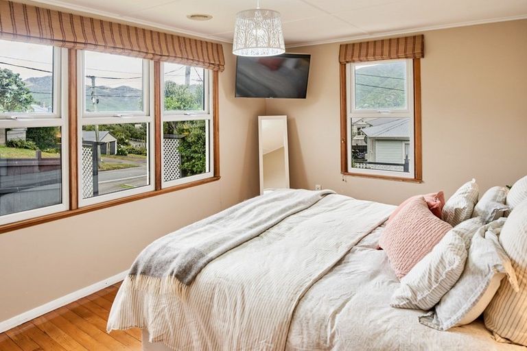 Photo of property in 25 Punjab Street, Khandallah, Wellington, 6035