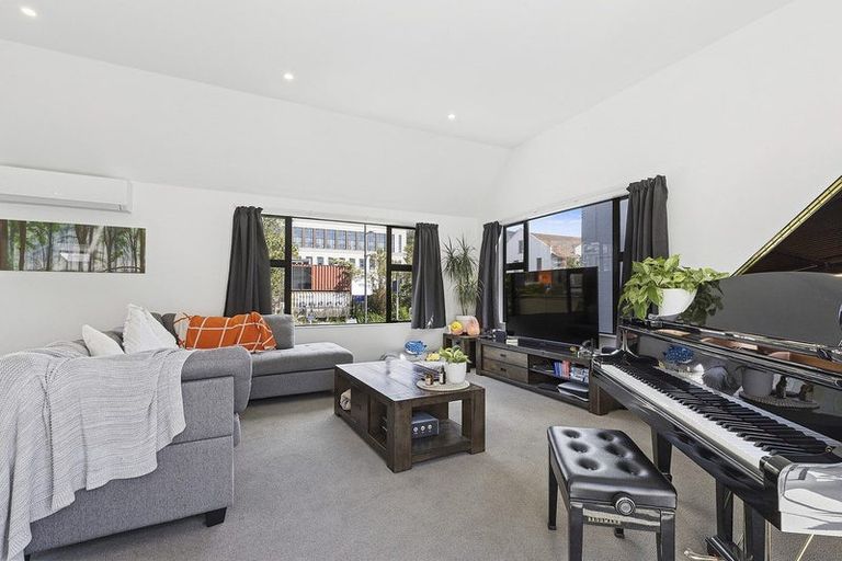 Photo of property in Victoria Town Houses, 1/219 Victoria Street, Te Aro, Wellington, 6011