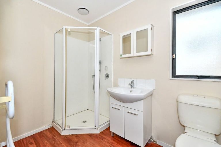Photo of property in 60 Mckean Avenue, Manurewa, Auckland, 2102