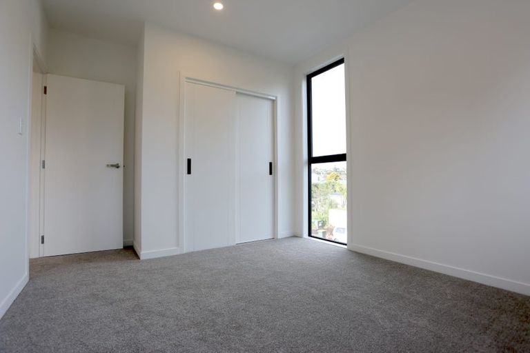 Photo of property in 13a King Richard Place, Browns Bay, Auckland, 0630