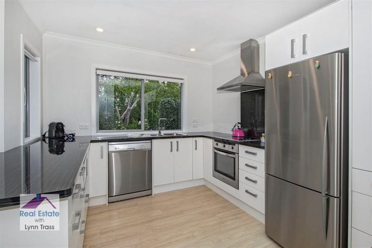 Photo of property in 10 Madison Place, Morningside, Whangarei, 0110