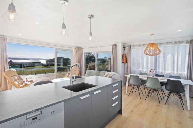 Photo of property in 172 Torkar Road, Clarks Beach, 2122